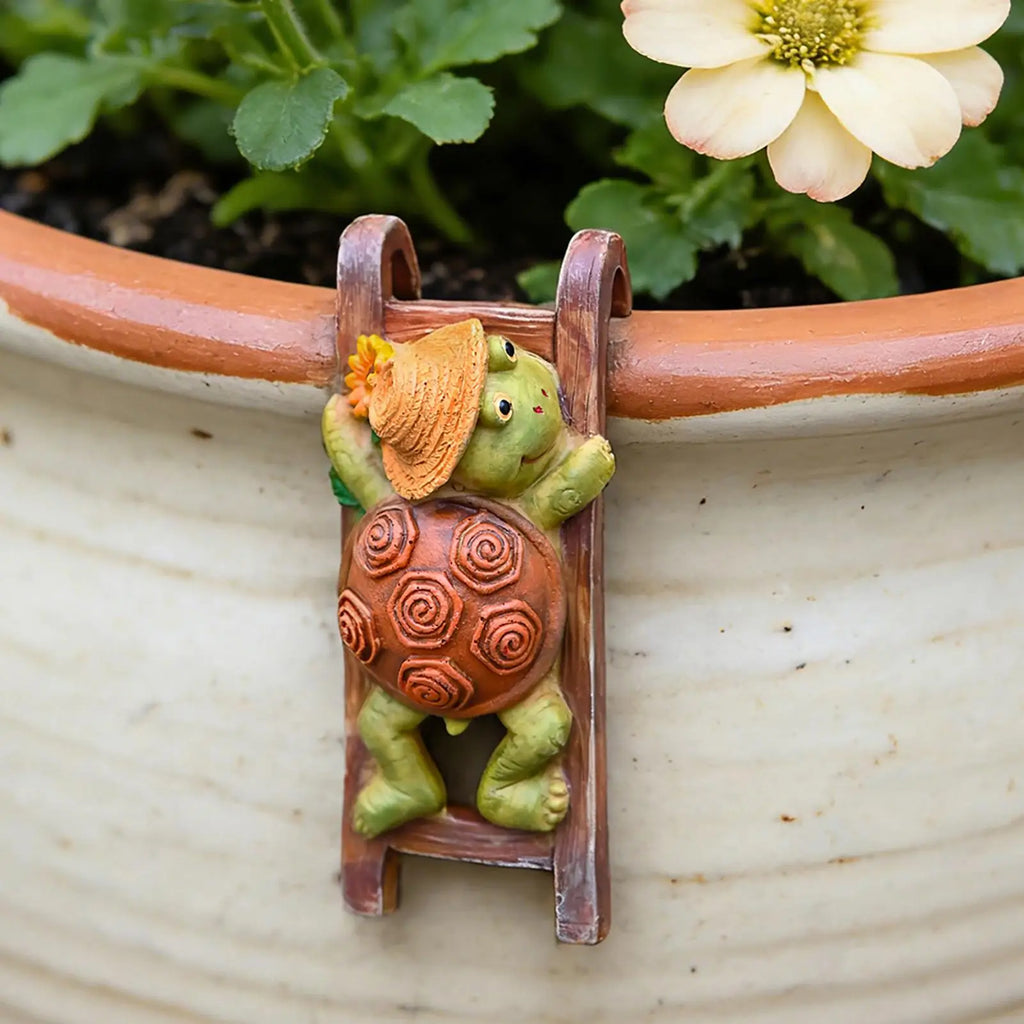 Pot Hugger Climbing Animal Figure Hanger Planter Ornaments Flower
