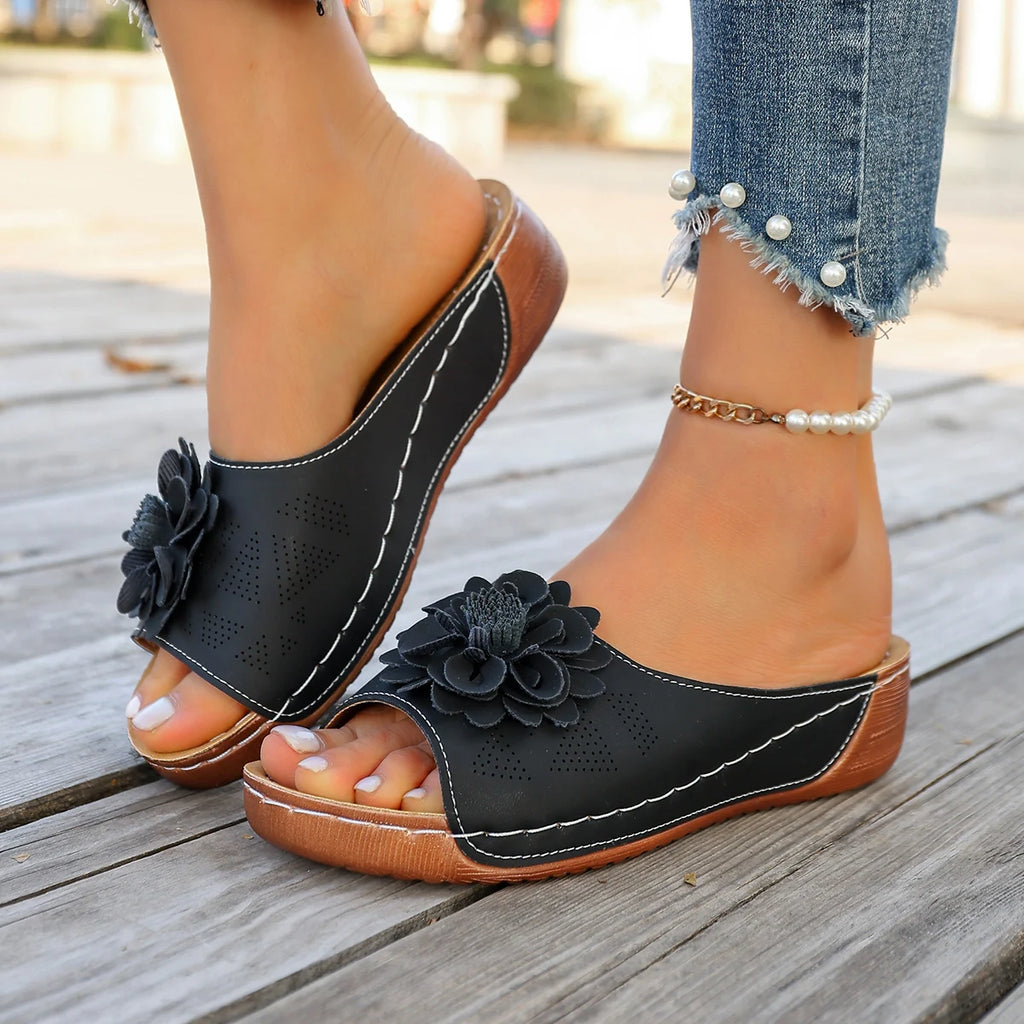 Women Slippers 2025 Elegant Platform Fashion Beach Slides Casual