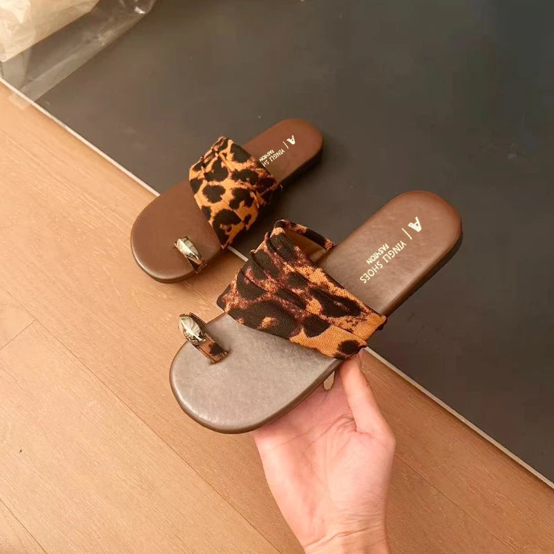 2026 Summer Toe Loop Comfortable Women Casual Metal Buckle Zpaxo