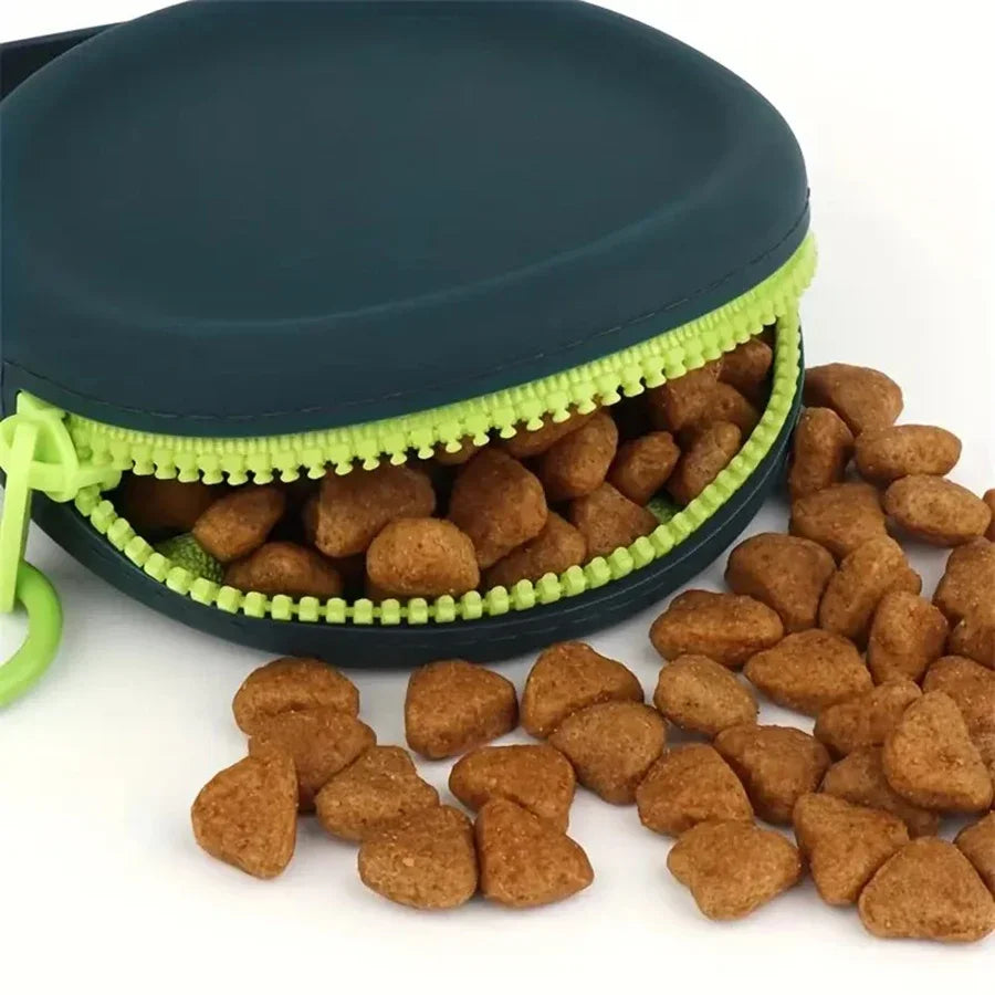 Dog Treat Training Pouch, Portable Silicone Dog Food Treat Pouch with Lanyard and Hook for Outdoor Walking Supply Storage Bag Zpaxo