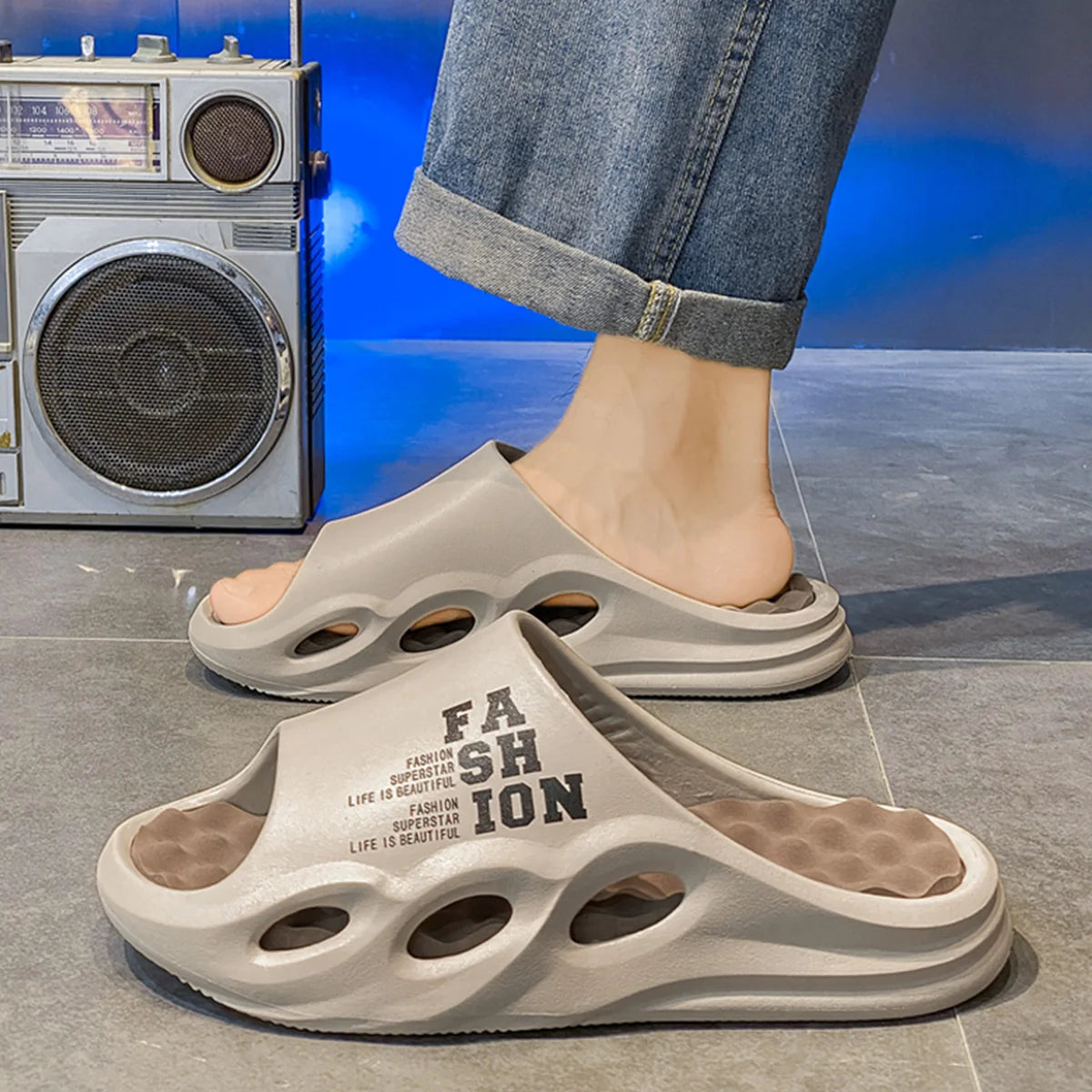 Men Fashion Massage Slippers Indoor Outdoor Sandals Beach Flip Flop