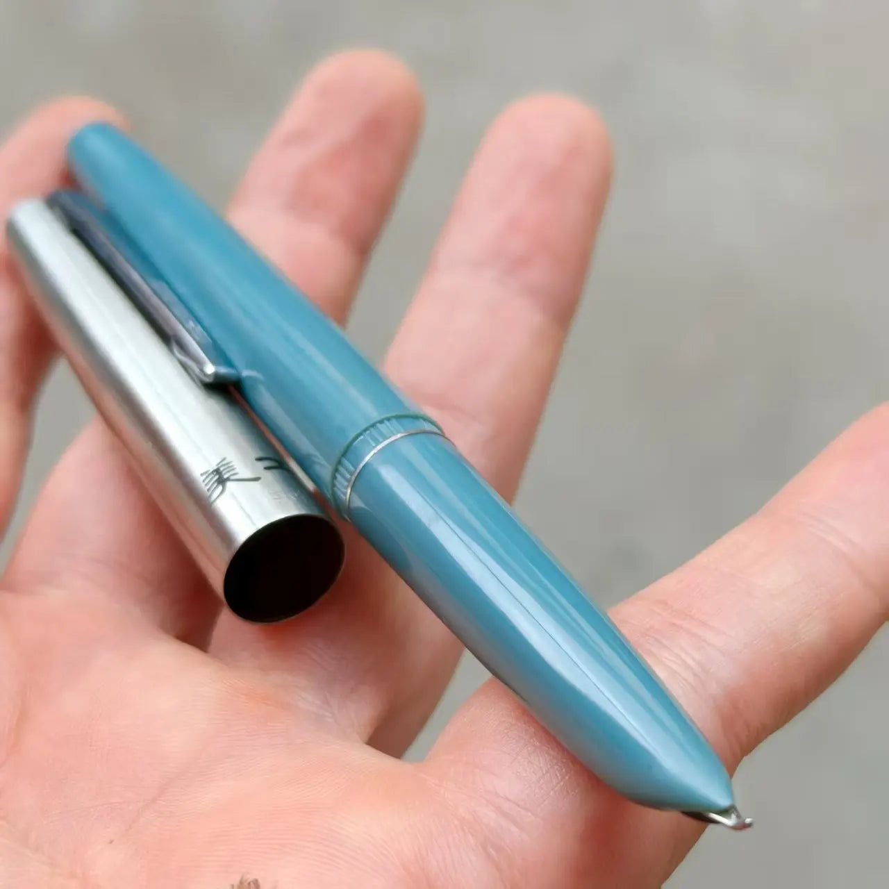 New Old Vintage Hero 330 Fountain Pen Bent Pointy Fine Brush Art Pen Inventory in the 1990s Zpaxo