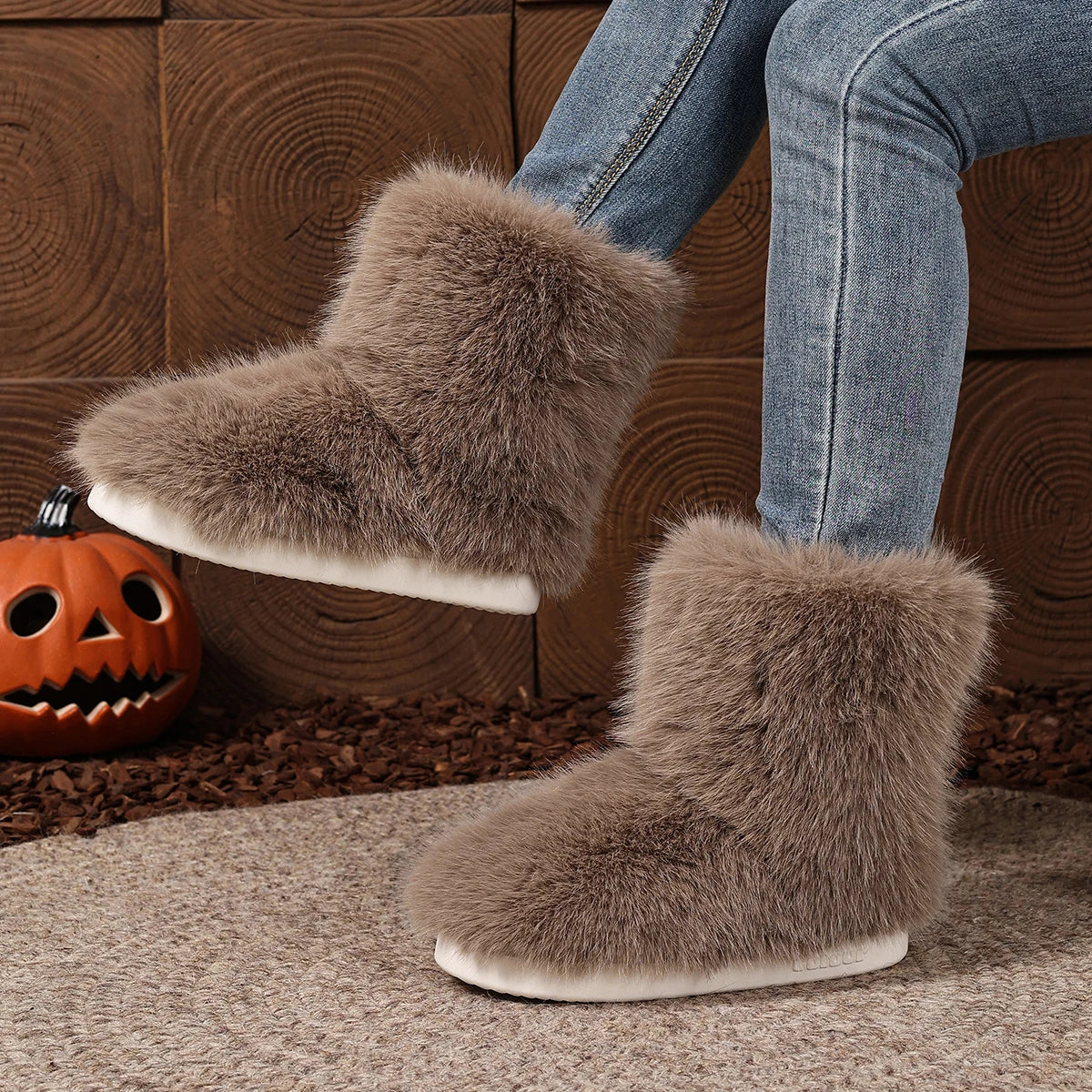 Women Snow Boots 2025 New Plush Warm Platform Shoes Fashion Big Size Shoes Women Outdoor Luxury Furry Faux Fox Fur Boots Woman Zpaxo