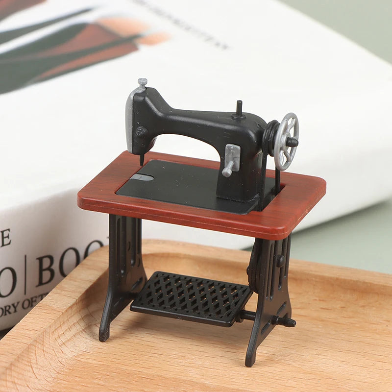 ▶1Pc 1:12 Dollhouse Miniature Sewing Machine Model Doll Furniture Decor Toy Zpaxo Red