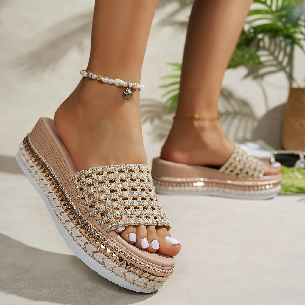 Summer Woman Sandals Shiny Platform Slippers Women Fashion Rivet Wedge Sandals Woman Non Slip Thick Sole Beach Shoes Woman Zpaxo Khaki 38