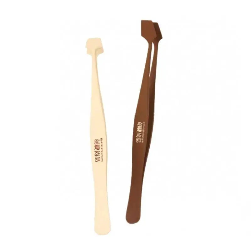 Curved Stainless Steel Eyelash Tweezers – Anti-Stick Lash Tool