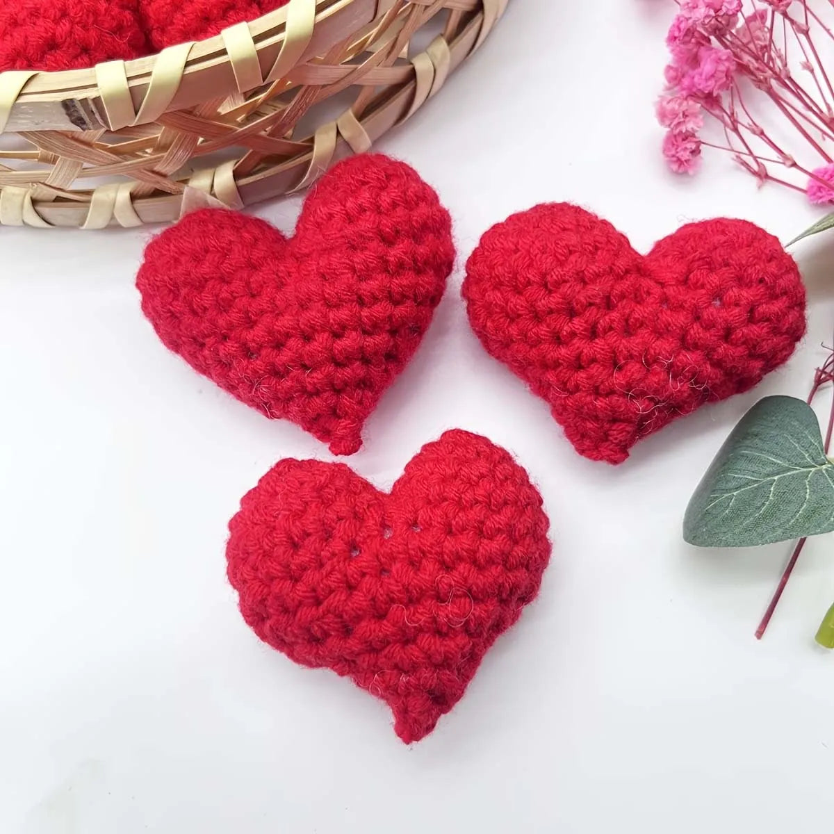 3pcs Handmade Knitted Heart Decorations Blue Red Crochet Finished Hearts for Valentine's Day Wedding Party DIY Home Decor Zpaxo red