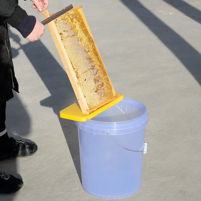 Heavy Convenient Beekeeping Honey Comb Capper Plastic Bucket Nest