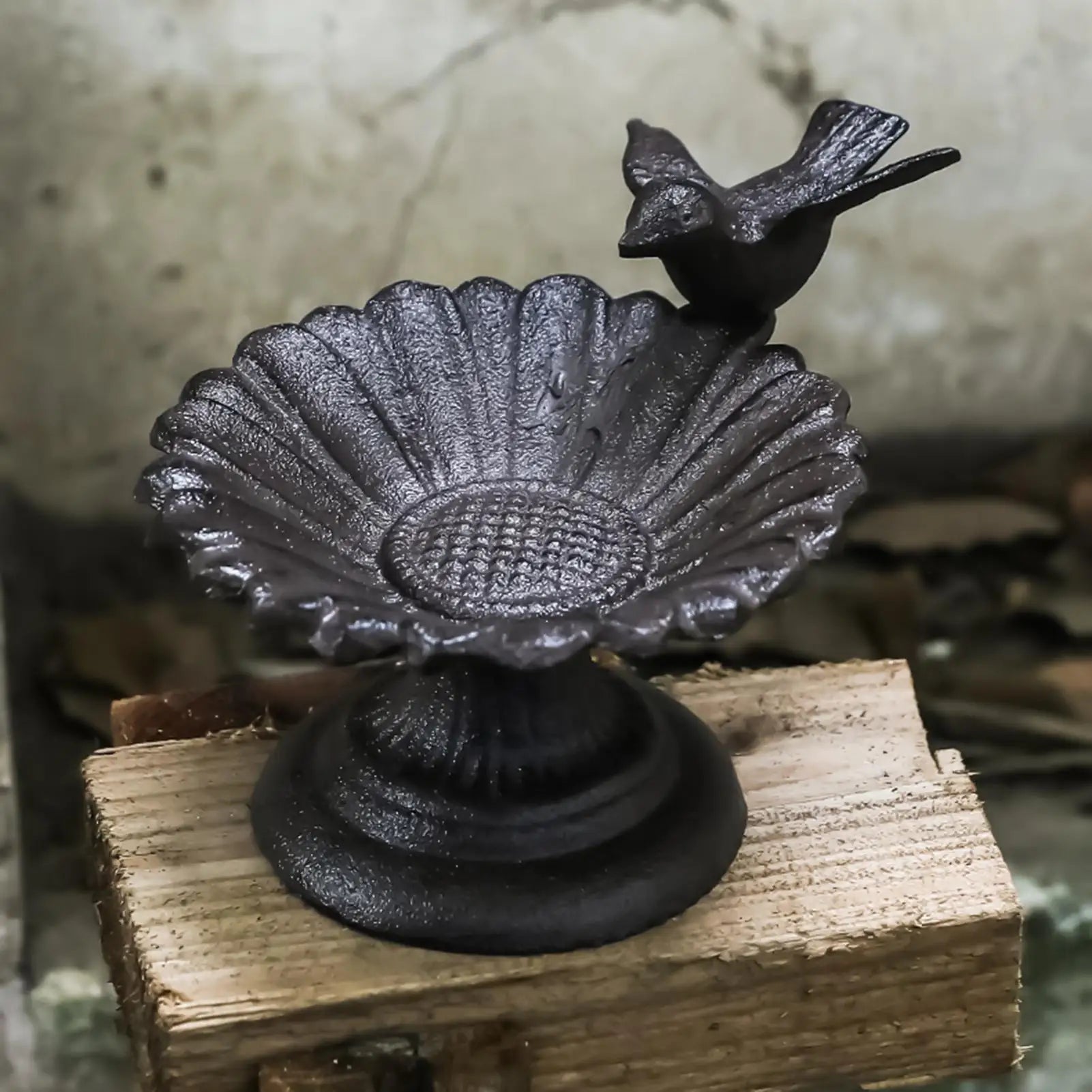 Bird Bath Decorative Metal Feeder Garden Decor Water Bowl Hummingbird