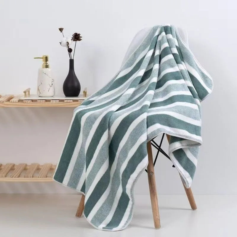 thick bath towel strong water absorption and quick drying non shedding durable Ultra Soft - very suitable for families beaches Zpaxo