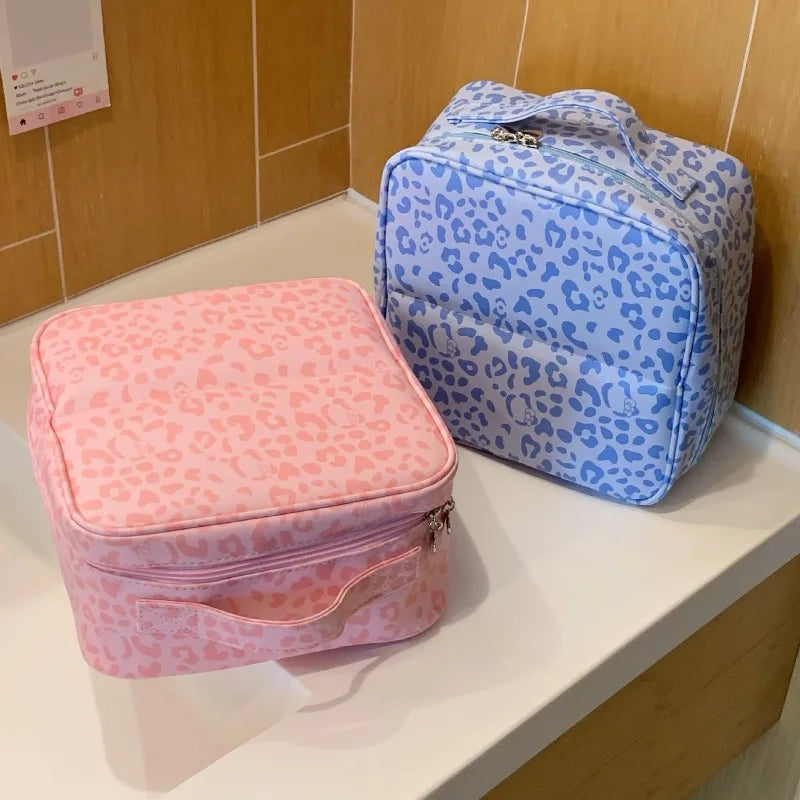 Leopard-print Compartmentalized Makeup Bag Suitable for Hanging on Luggage, Travel Essential, Folding Storage Bag for Toiletry Zpaxo