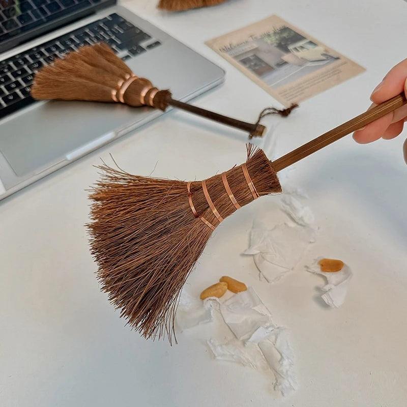 Mini Desktop Broom – Vintage Palm Bristle Desk & Home Brush Mini Cleaning Broom Zpaxo