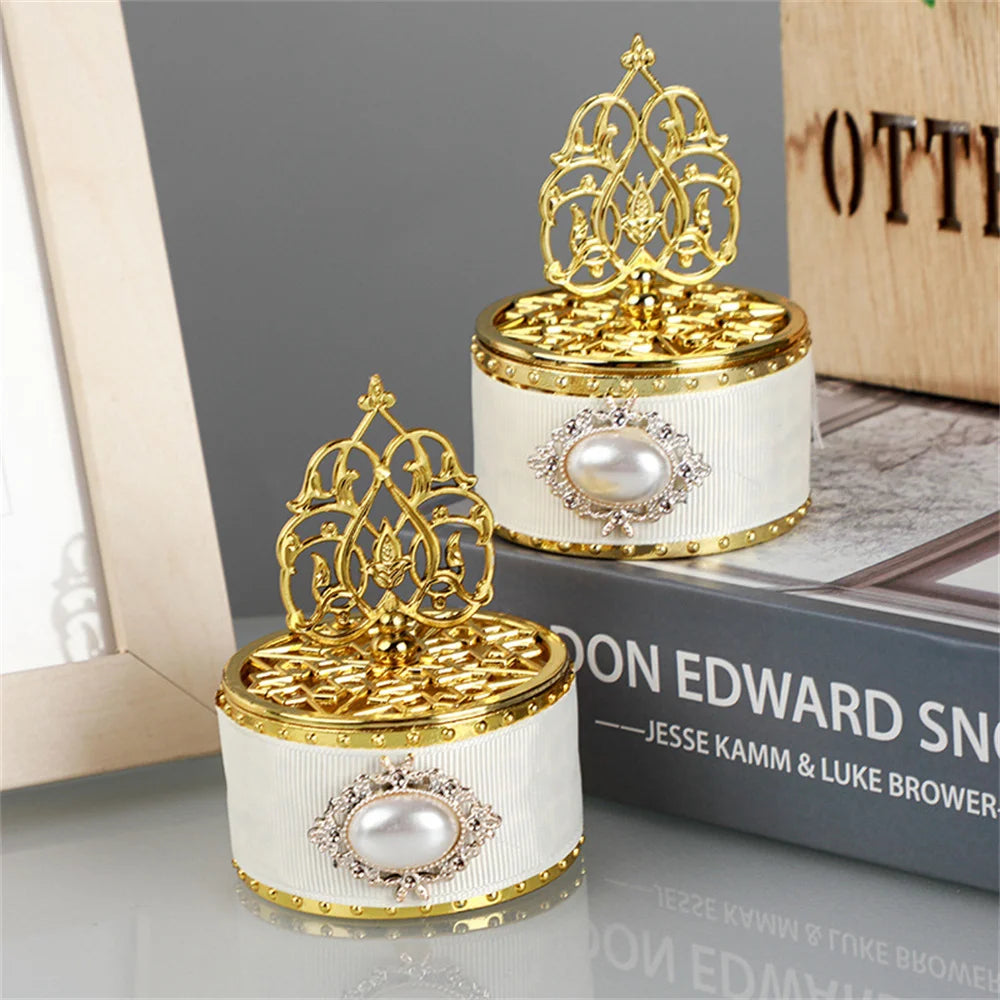 Gold Hollow Candy Gift Box – European Style Wedding & Party