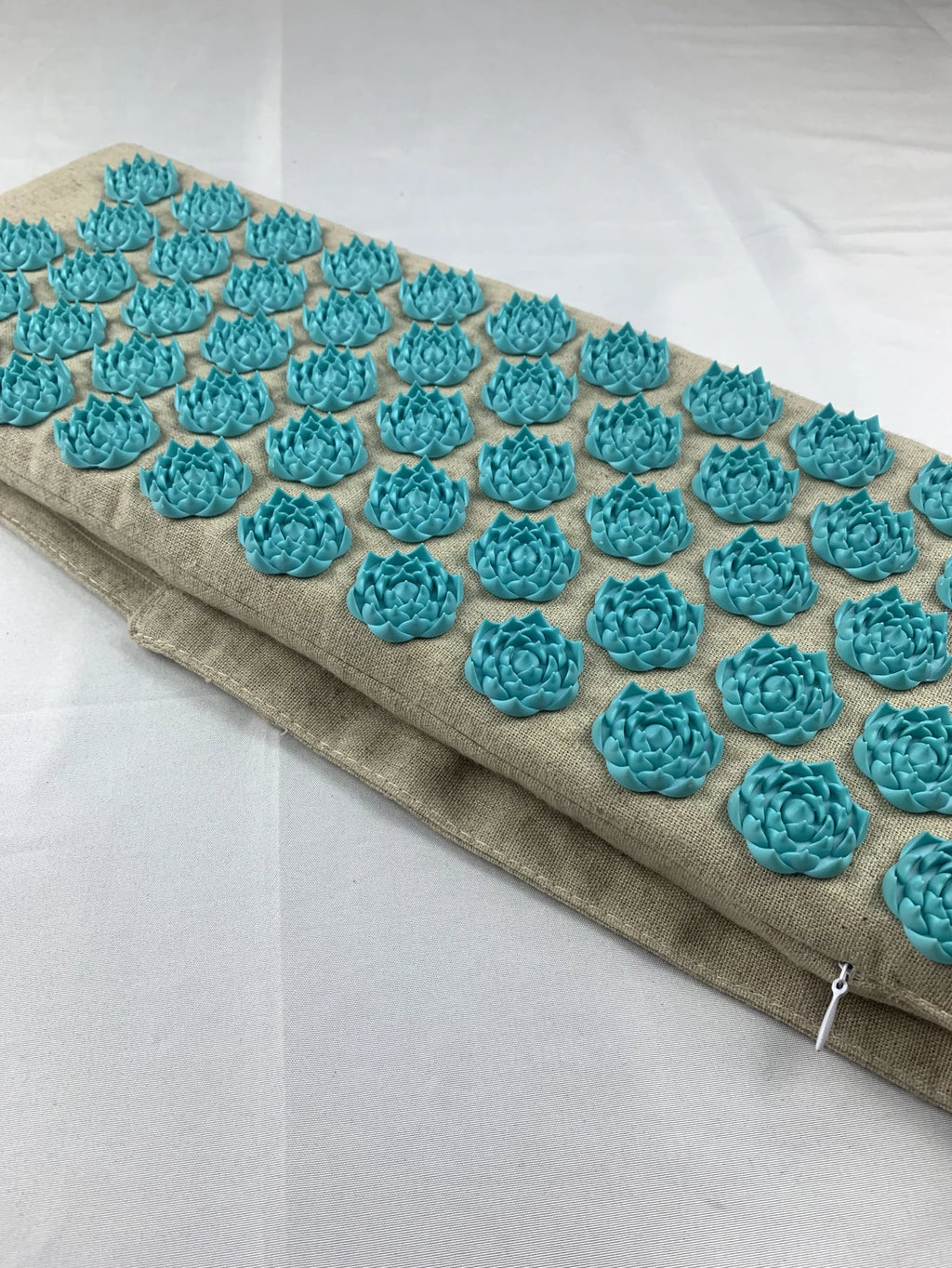 Organic Linen Waist Care Lotus Button Acupuncture with Deep Massage At Acupoints for Home Use To Relieve Back Pain and Soreness Zpaxo
