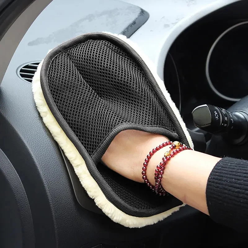 Plush Microfiber Car Wash Mitt – Waxing & Polishing Glove