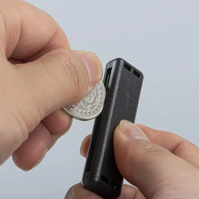 Universal Seat Belt Adjuster Clip – Anti-Slip Safety Stopper