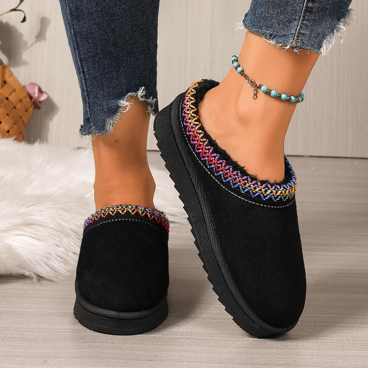 Women Slippers 2025 New Comfortable Flat Cotton Shoes Solid Color Warm Thick Bottom Slippers Platform Snow Boots Slides Women Zpaxo