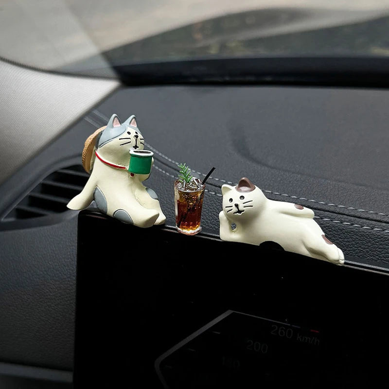 Mini Resin Cat Car Dashboard Ornament – Cute Interior Decor