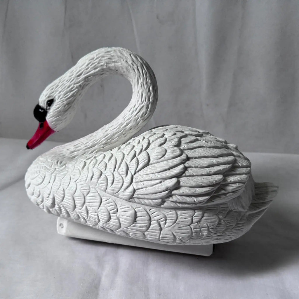 Swan Figurine Floating Funny Ornament Garden Pond Floating Swan Decor Float Swan for Courtyard Swan Statue Funny Ornament Zpaxo