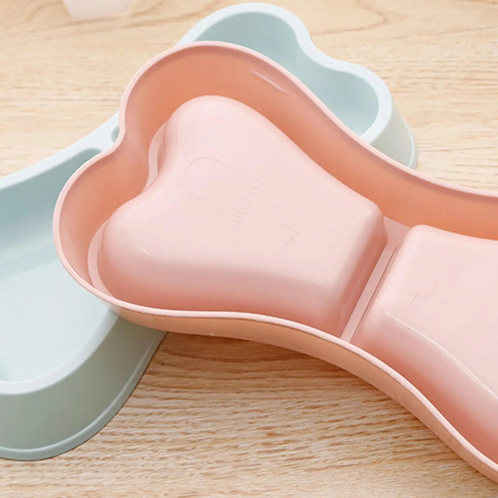 pet bowl Bone-Shaped Pet Bowls 2 in 1 Food & Water Dish with Non-Slip Base Cat Feeding Set for Small Spaces Pet feeding Zpaxo