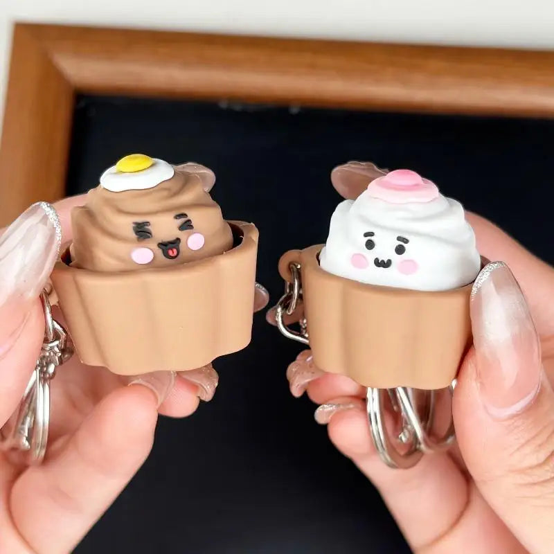 Mini Cake Fidget Keychain – Cute Food-Shaped Button Press Pendant