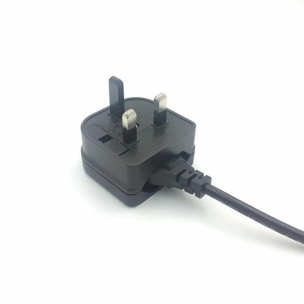Universal European Euro EU 2 Pin UK 3Pin Power Socket Travel Zpaxo