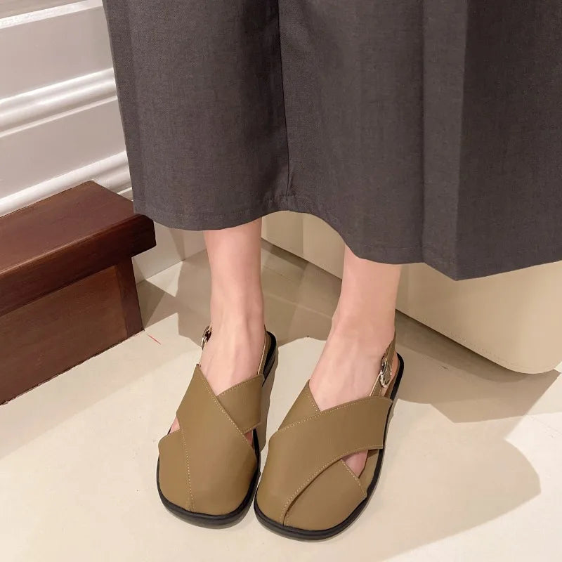 Women's Round Closed Toe Solid Vintage Comfortable Sandals Summer Zpaxo