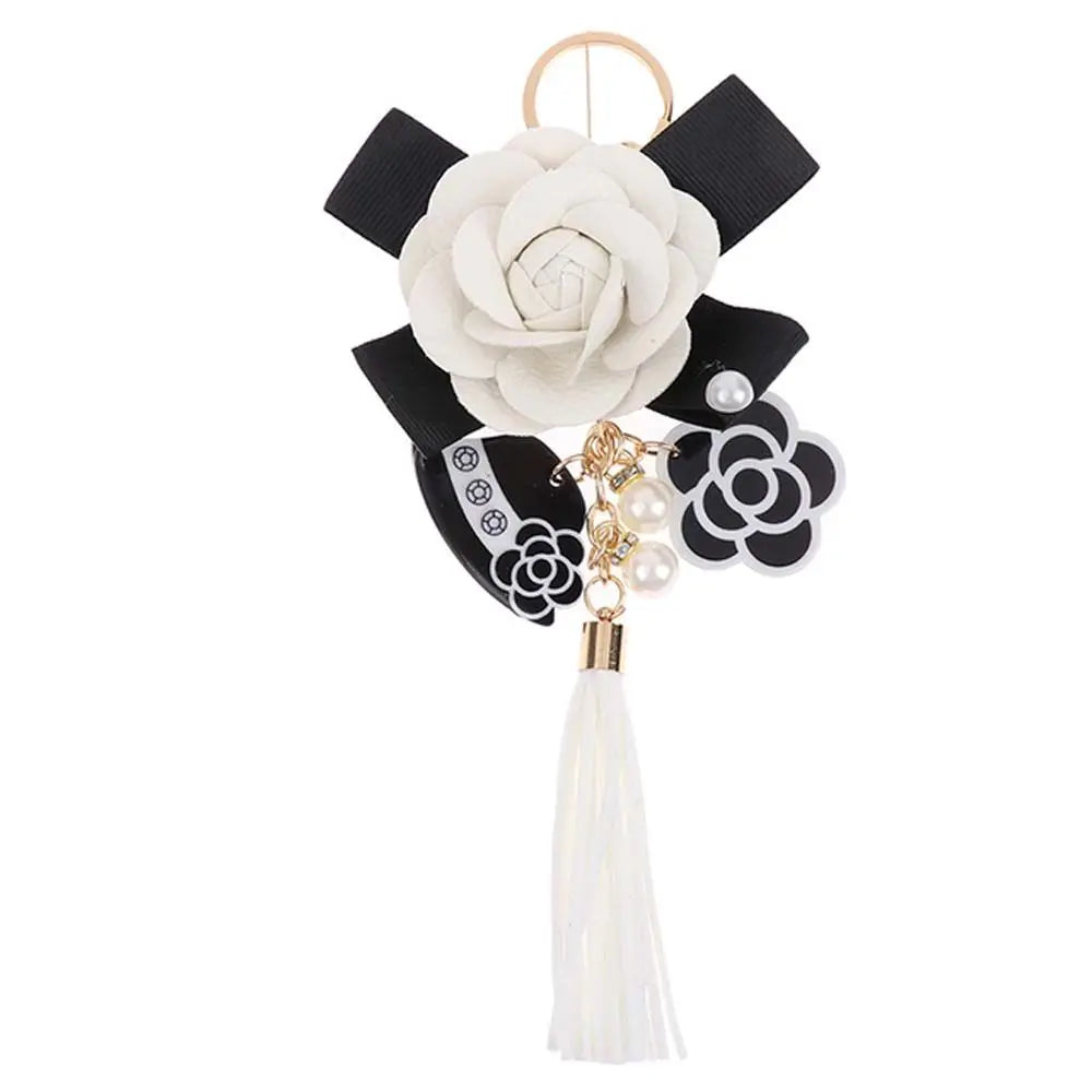 Woman Black Car Key Ring Gifts Bag Ornaments Jewelry Key Chain Bag Pendant Flower Keyring Camellia Key Chain Zpaxo white