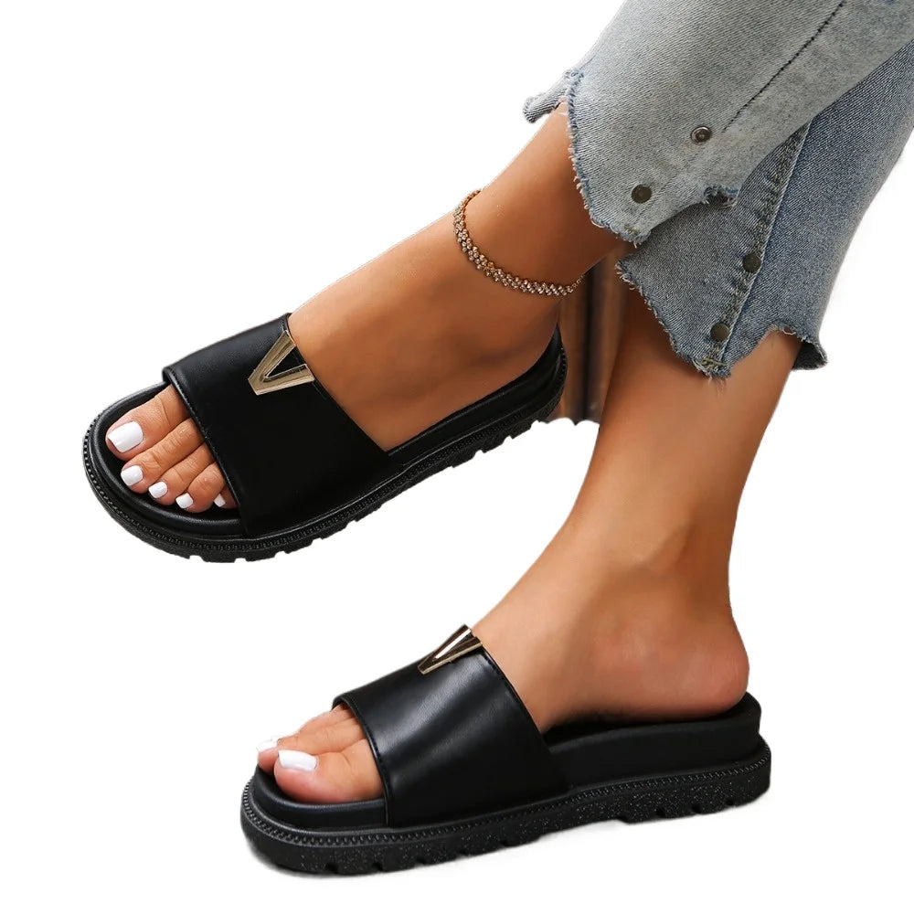 Versatile Soft Leather Summer Shoes Fashion Mother Outdoor Sandals