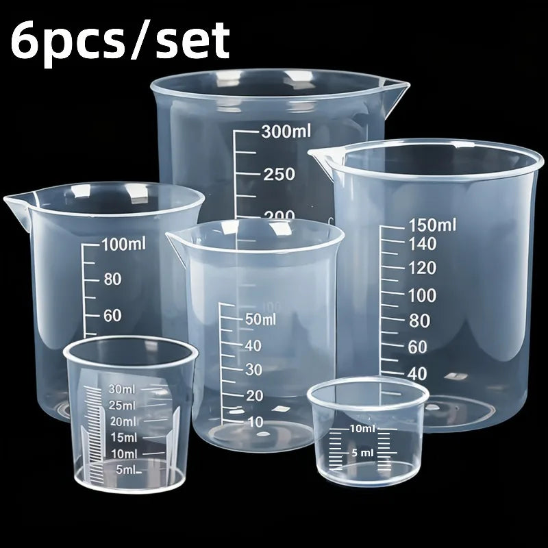 Different Sizes Plastic Measuring Cups Scales Transparent Lab Beakers