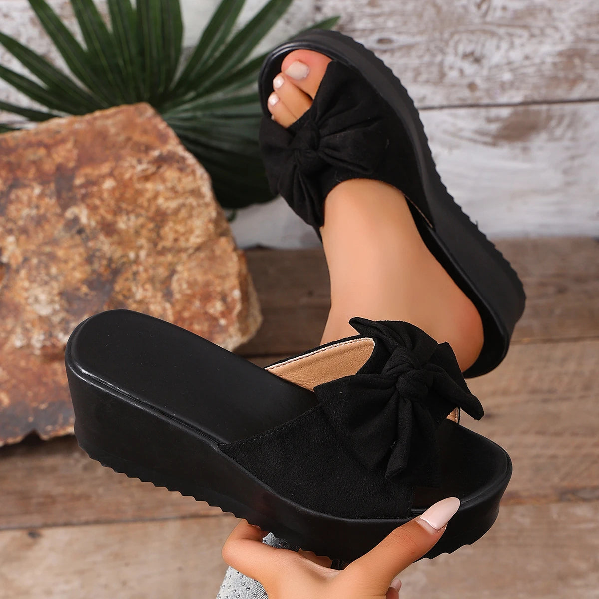 Women Sandals 2026 New Thick Bottom Flat Sandals Butterfly Knot Beach Shoes Rubber Sole Ultra-Leather Lined Slip-On Shoes Women Zpaxo