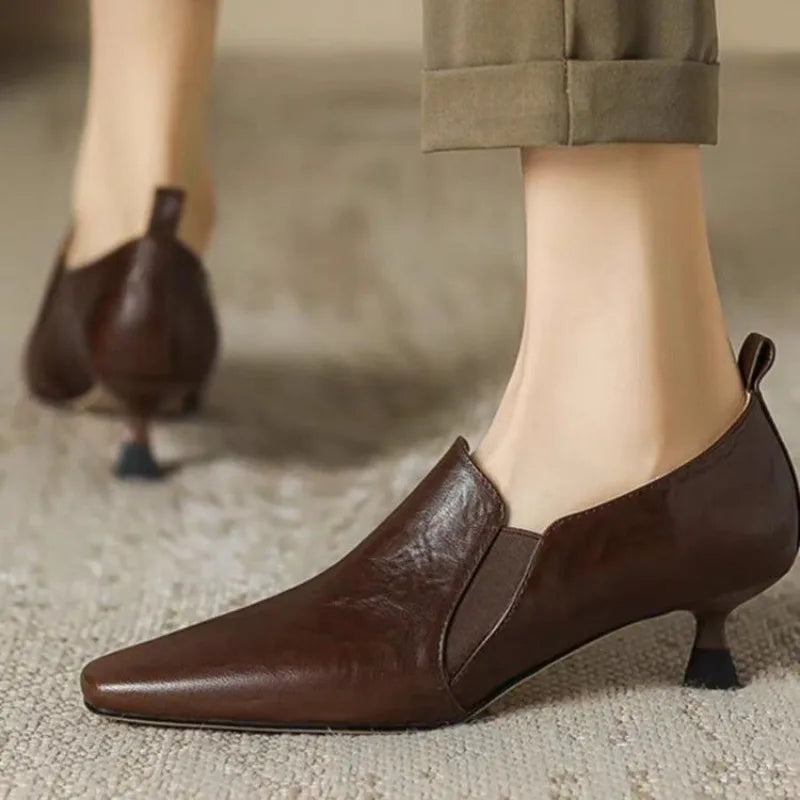 French Retro Temperament Low-heeled Shoes Women's Spring Leather