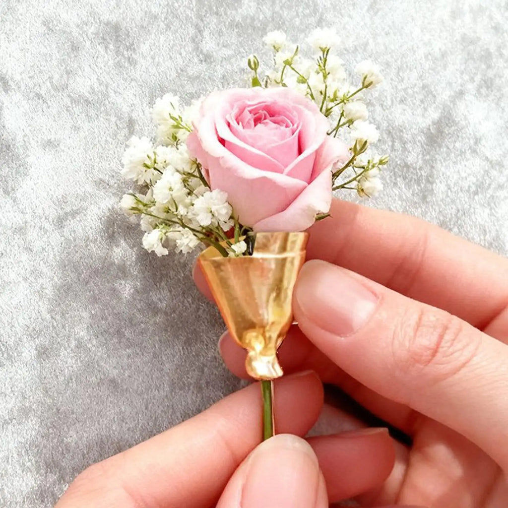 Bouquet Holder Lapel Pins Decorative Wedding Clothing Clips Cloth Flower Brooches for Wedding Party Birthday Commuting Sweater Zpaxo