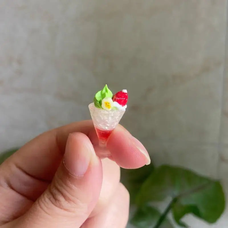 Kids Toy Accessories 1 Mini Dollhouse Cream Cake Strawberry Frozen Zpaxo