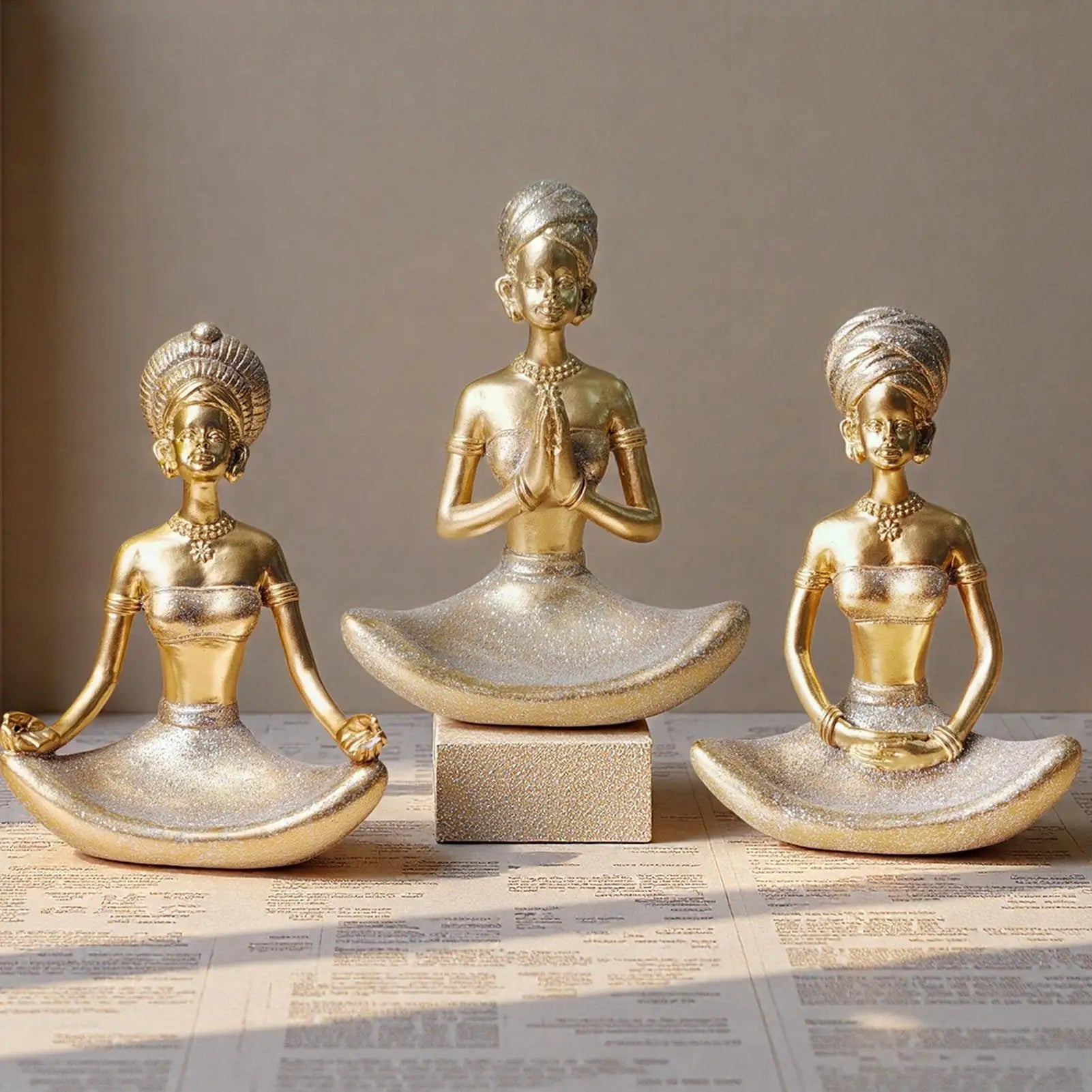 Yoga Figurine Modern Resin Decoration Table Centerpiece Meditation