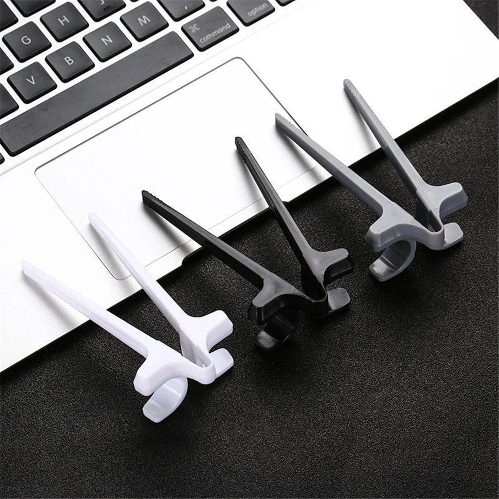 Plastic Creative Finger Chopsticks Anti-dirty Play Games Phone Clip Zpaxo