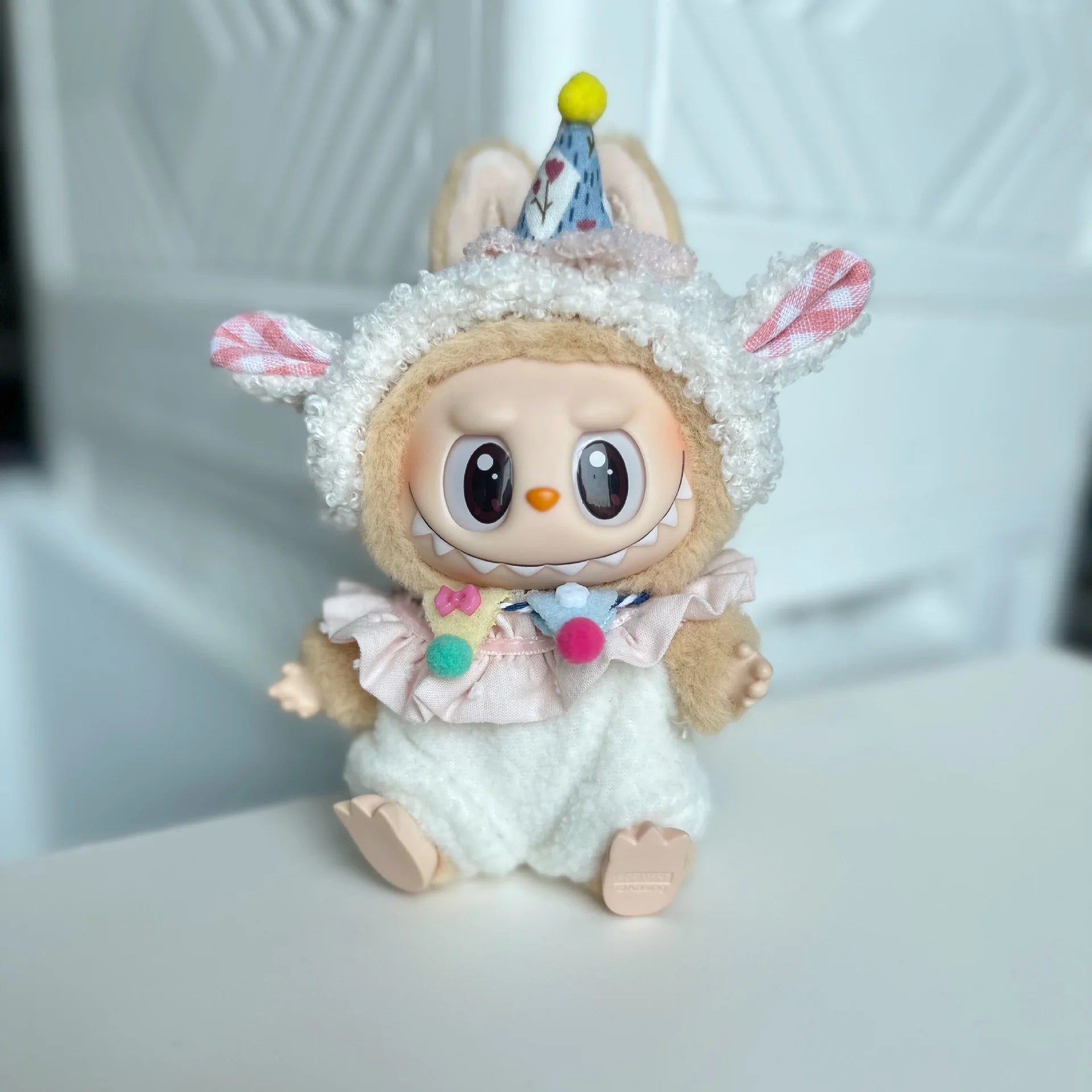 17cm Labubu Idol Dolls Sitting Party Clothing Outfit Accessories Cute Mini The Monster Camellia Dress only clothes Zpaxo