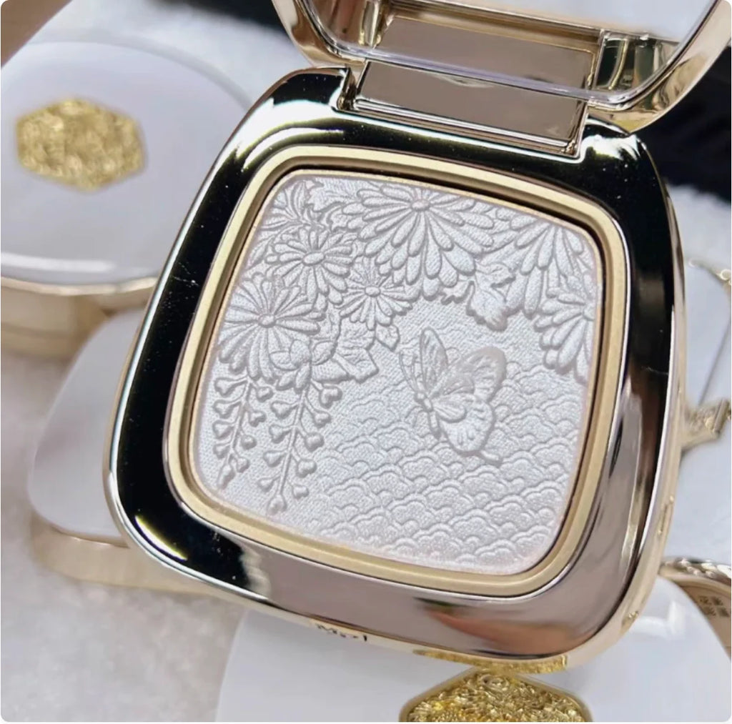 MAOGEPING Butterfly Flowers Highlighter Pressed Powder Palette 3D Zpaxo