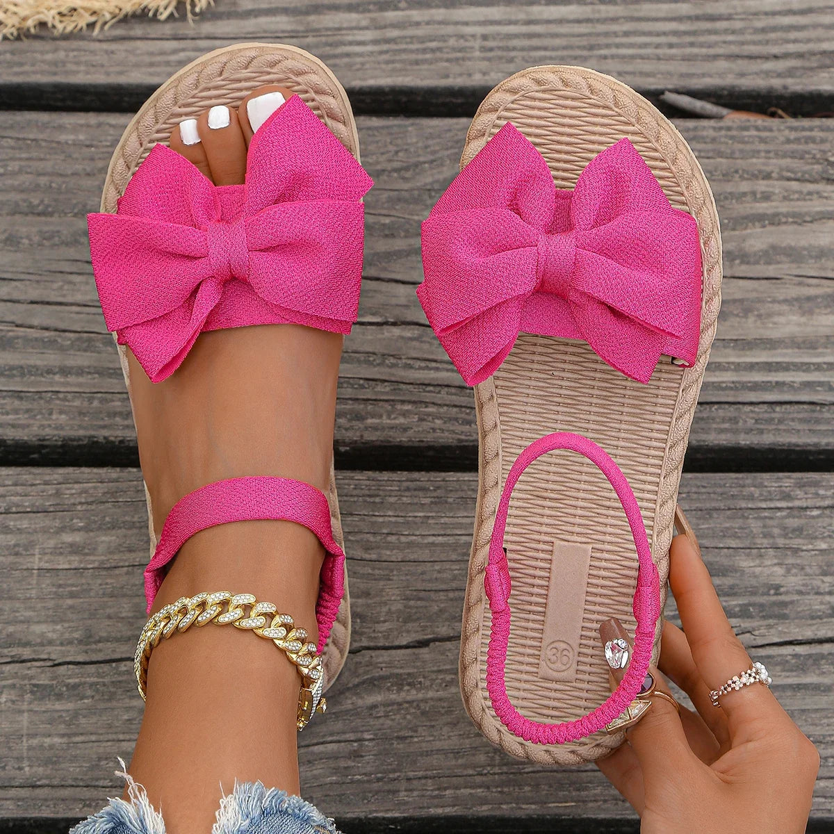 2026 Women Anti-slip Trend Sandals Summer Lightweight Fashion Beach