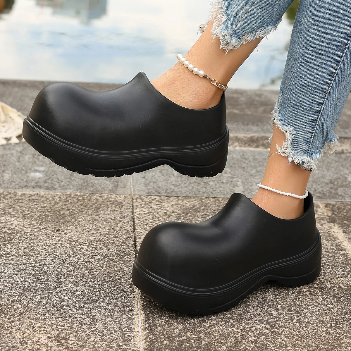 2025 New Trend Women Ankle Boots Retro Waterproof Outdoor Shoes Lightweight Comfortable Boots Couples Garden Clogs Shoes Women Zpaxo