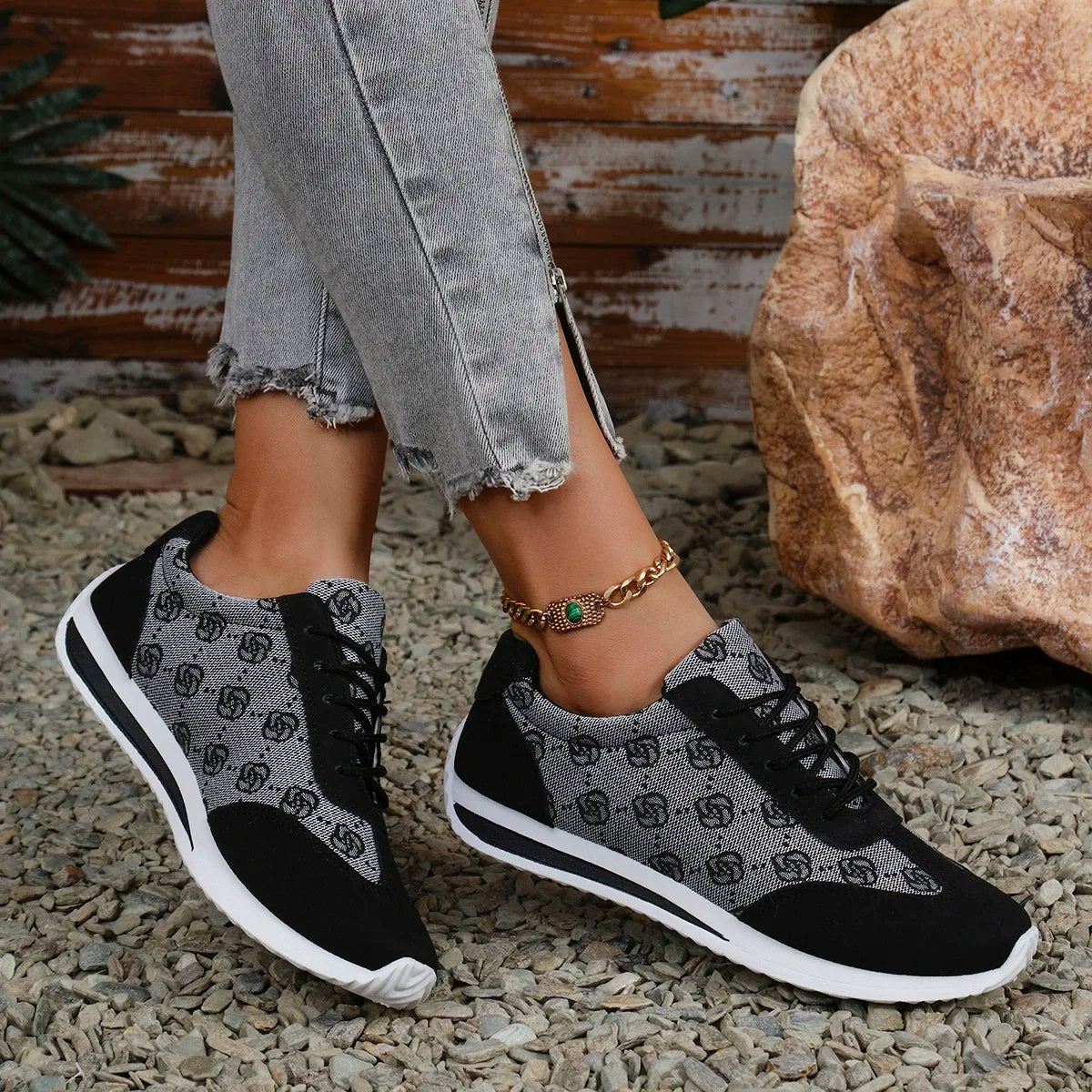 Sneakers Women Lightweight Flats Casual Comfortable Shoes Fashion