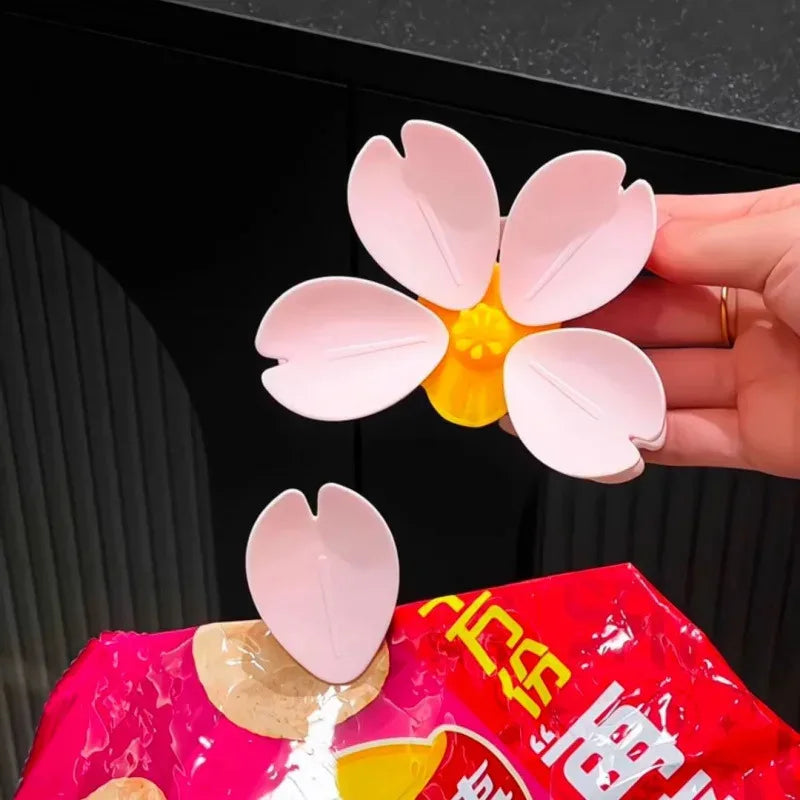 Magnetic Fridge Clips Sealing Sakura Food Bag Multi-function Snack