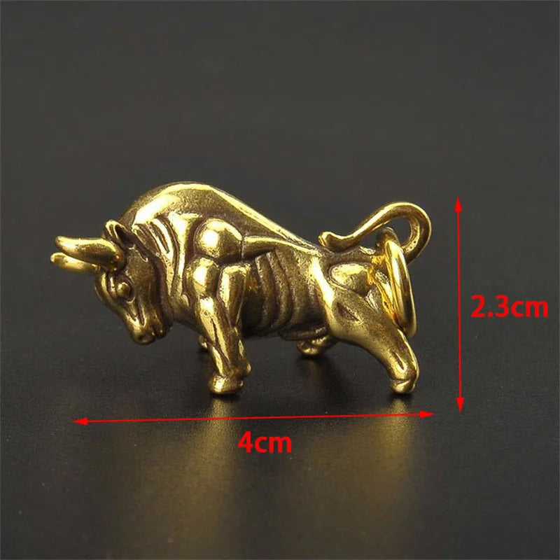 Home Office Desk Decorative Ornament Mini Retro Brass Wall Street Bull Statue Sculpture Hand Toy Gift Keychain Ornament Zpaxo