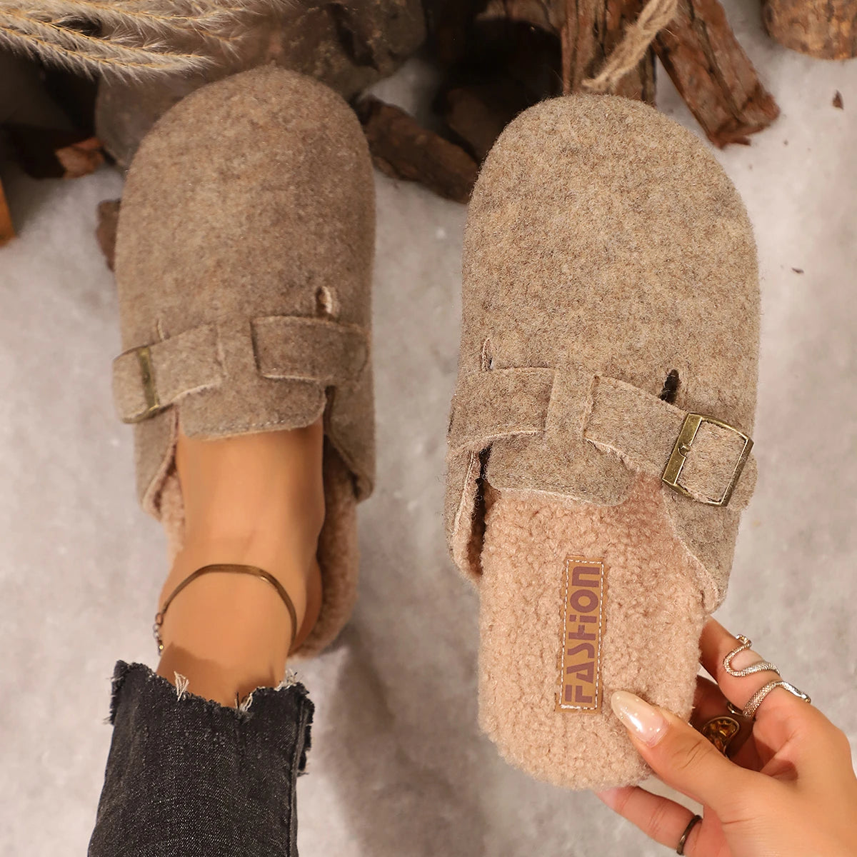 Women Slippers Trend Closed-Toe Couple Style Shoes Women Autumn Winter Home Plush-Lined Slides Women Thick-Soled Clogs Slippers Zpaxo Beige 42