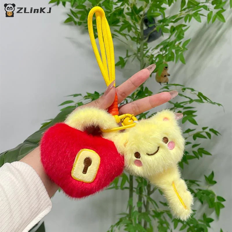 ▶1Pcs Cartoon Cute Love Key Bag Pendant Plush Toys Cute Lovely Stuffed Doll Key Chain Birthyday Gift For Girl Boy Zpaxo