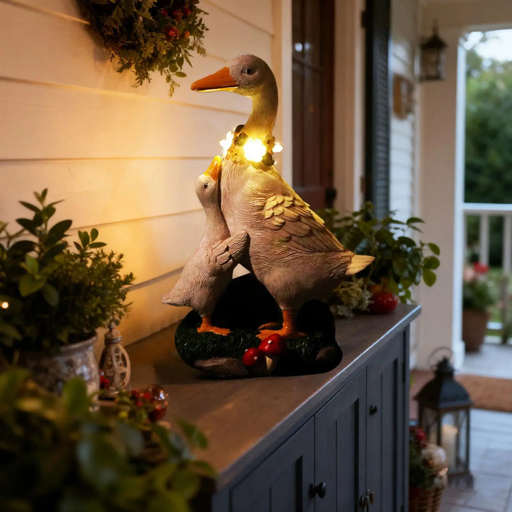 Porch Goose Solar-Powered Resin Outdoor Figurine Garden Statue Ornament for Homeowners Gardeners Collectors Lawn Patio Entryway Zpaxo