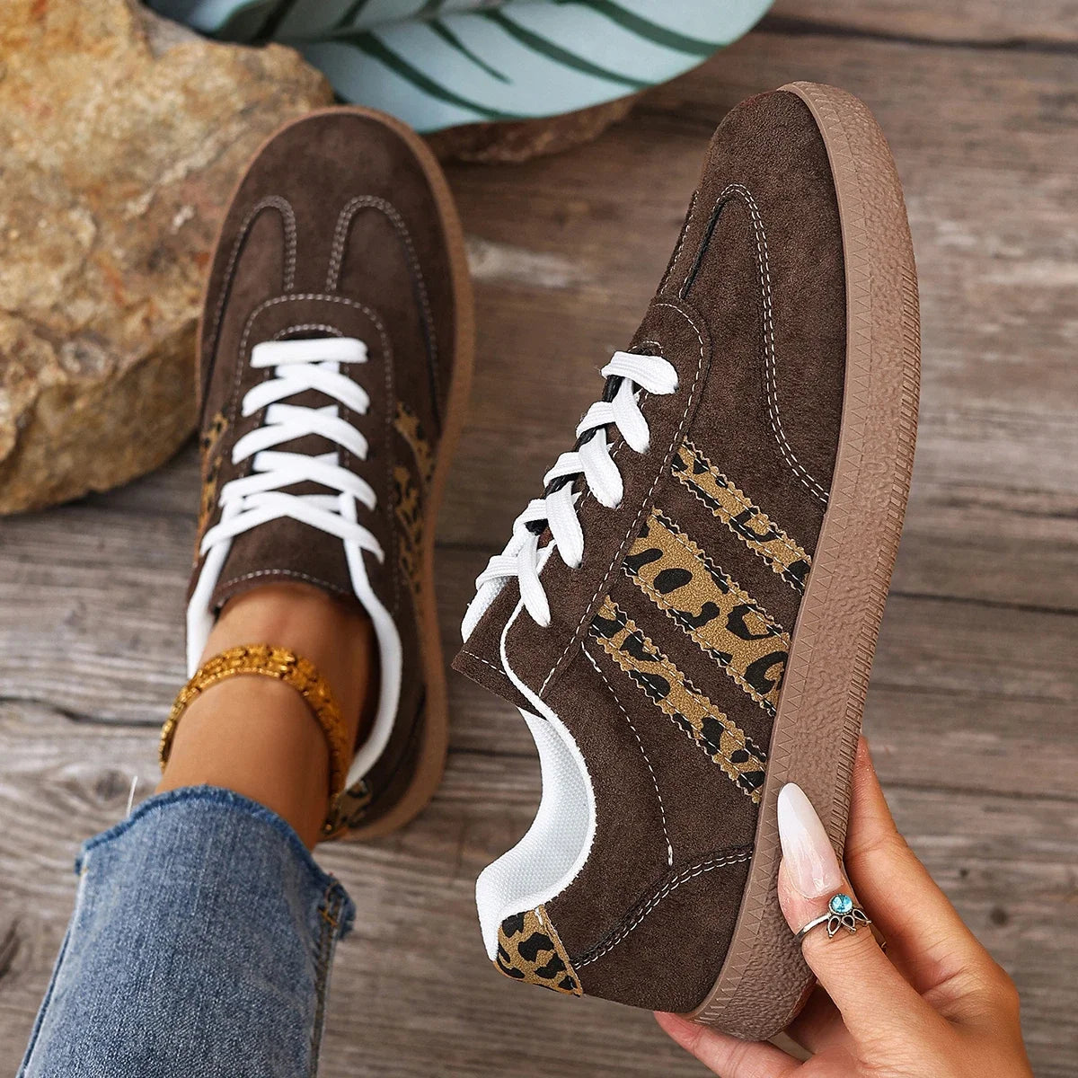 2025 New Women Sneakers Fashion Casual Flats Vulcanize Shoes Round Toe Lace Up Comfortable Flat Shoes for Women Zapatos De Mujer Zpaxo Brown 42