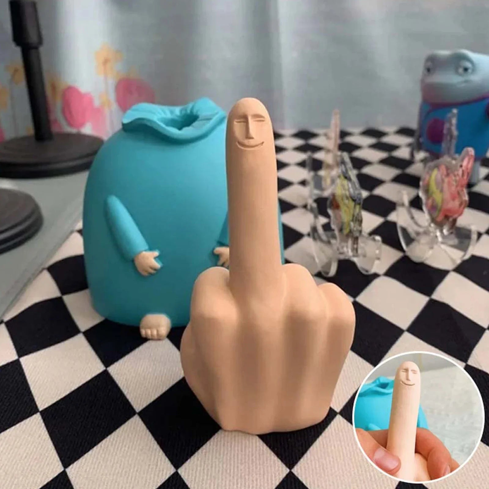 Resin Finger Gesture Statues Ornaments Funny Smiling Middle Table