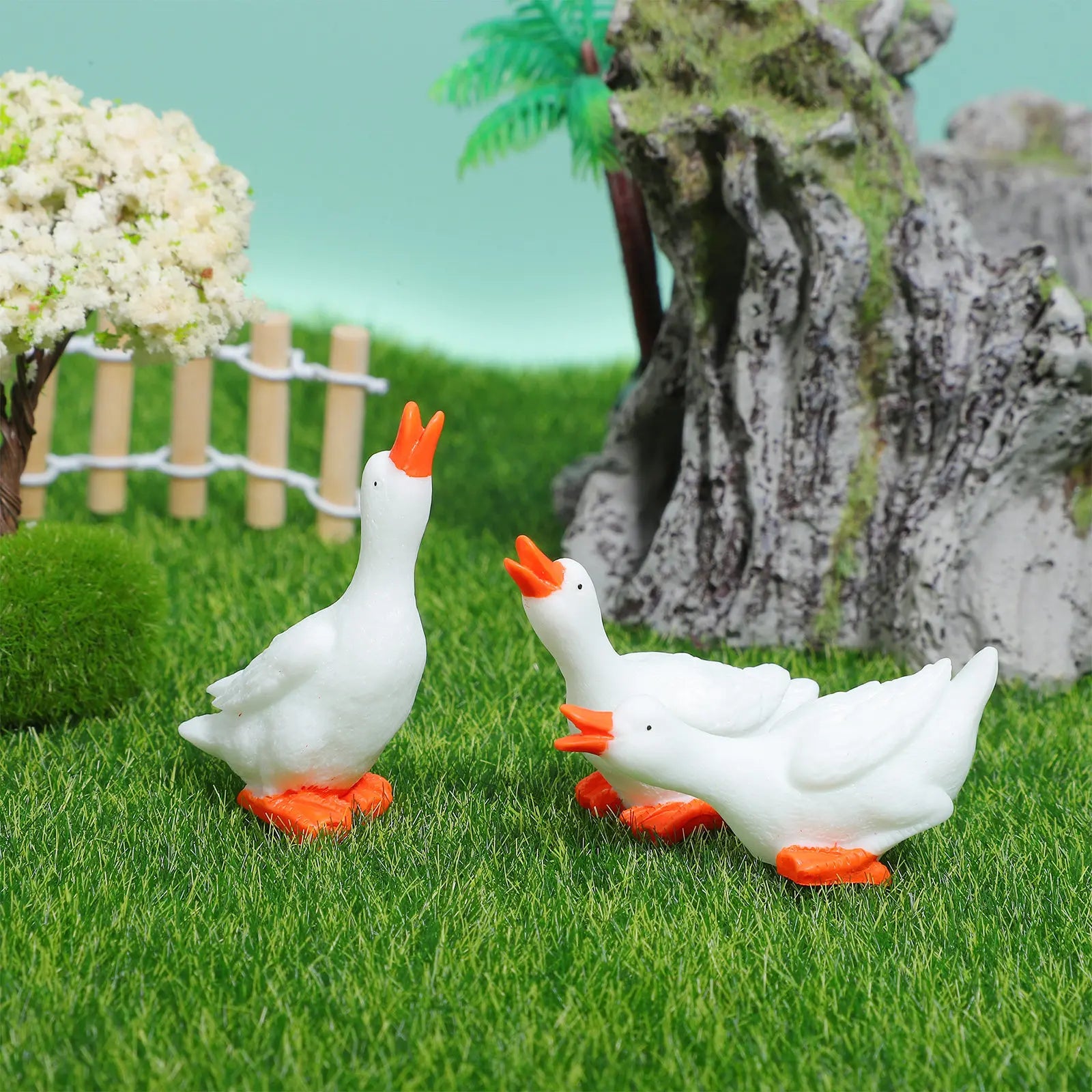 Premium Resin Goose Figurines Vivid Cartoon Small Animal Decor
