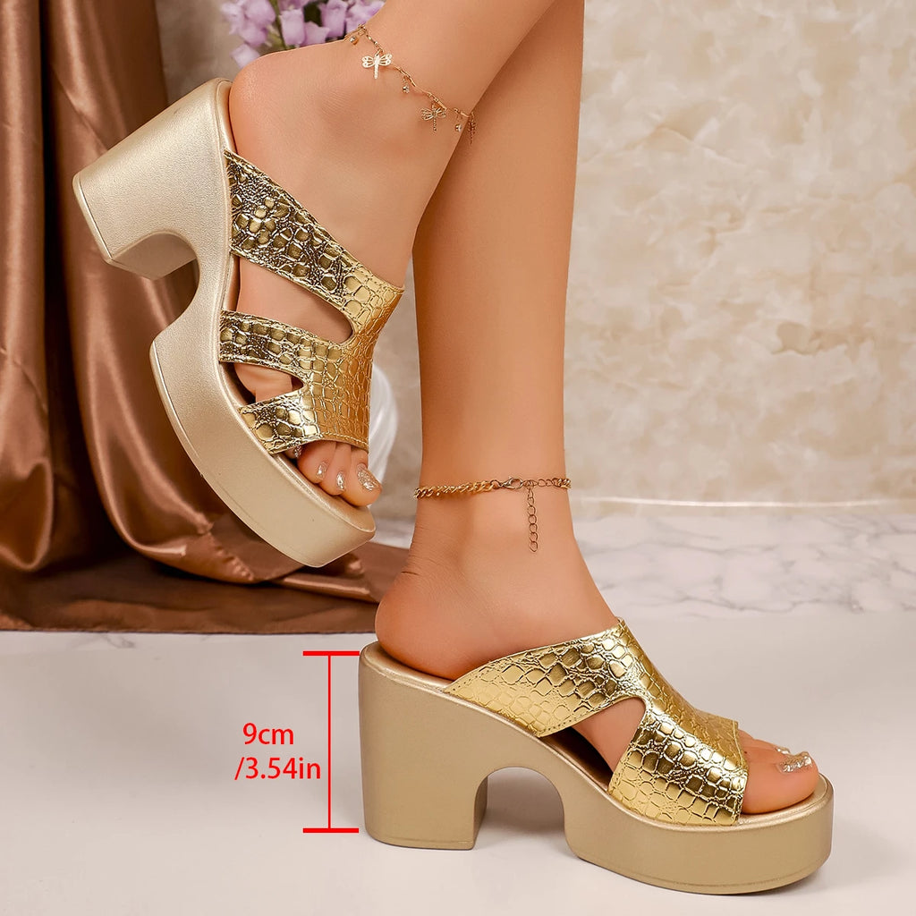 Summer Women Sandals Luxury Brand Designer Sandals Golden Platform Shoes Women Thick Sole Wedge Slippers Woman Plus Size Shoes Zpaxo